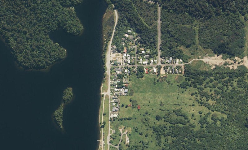 3 Stuart Street, Lake Kaniere, Hokitika - Carousel 1