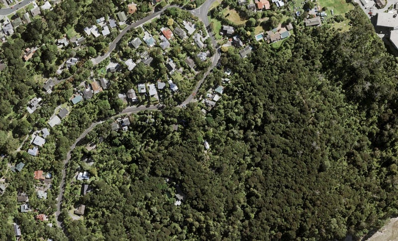 61 Takahe Road, Titirangi, Auckland - Carousel 1