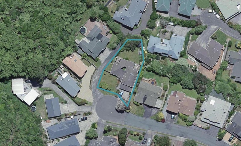 57 Peterhouse Street, Tawa, Wellington - Carousel 1