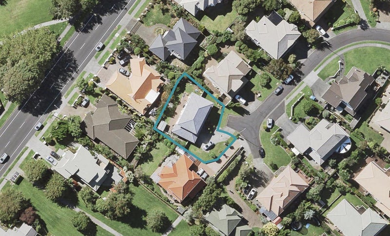 15 Highgate Place, Somerville, Manukau - Carousel 1
