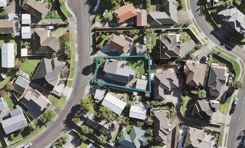 21 Glenhaven Place, Te Atatu Peninsula, Auckland - Carousel 1