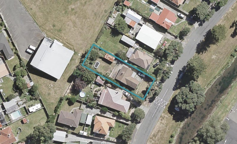 87 Riverside Drive, Waiwhetu, Lower Hutt - Carousel 1