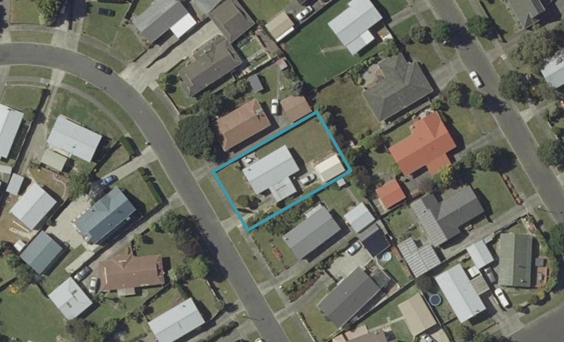 8 Cargill Grove, Kelvin Grove, Palmerston North - Carousel 1