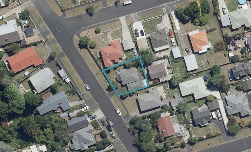 8 Balloch Street, Fairfield, Hamilton - Carousel 1