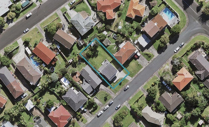 6 Welland Place, Hillcrest, Auckland - Carousel 1