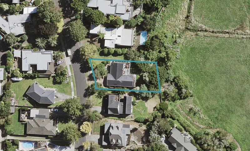 23 Coulthard Terrace, Opaheke, Papakura - Carousel 1