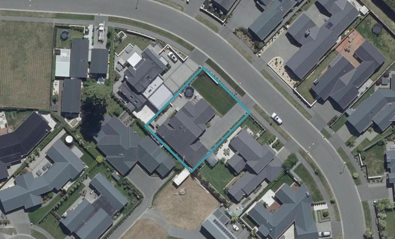 19 Bluestone Drive, Parklands, Christchurch - Carousel 1