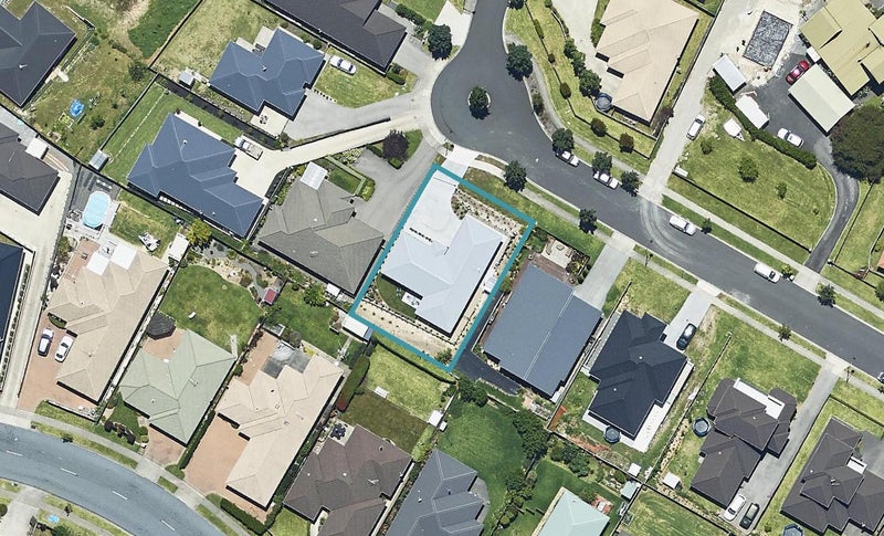 21 Merlot Drive, Pyes Pa, Tauranga - Carousel 1