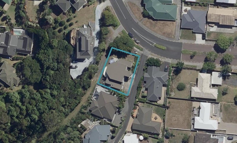 11 Greenfield Drive, Western Heights, Hamilton - Carousel 1
