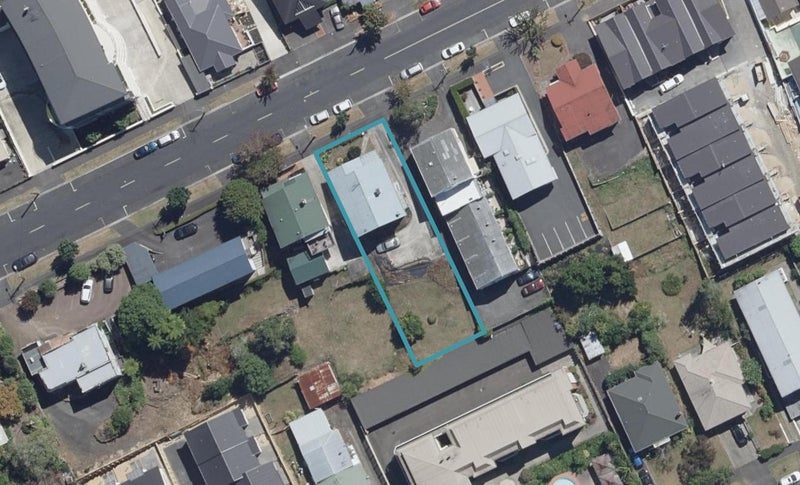 33 Thackeray Street, Hamilton Lake, Hamilton - Carousel 1