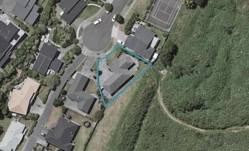 17 Sams Way, Raumati South, Paraparaumu - Carousel 1