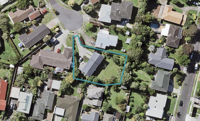 13 Pedersen Place, Bucklands Beach, Auckland - Carousel 1
