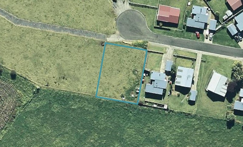 13 Rawinia Place, Te Kaha, Te Kaha - Carousel 1