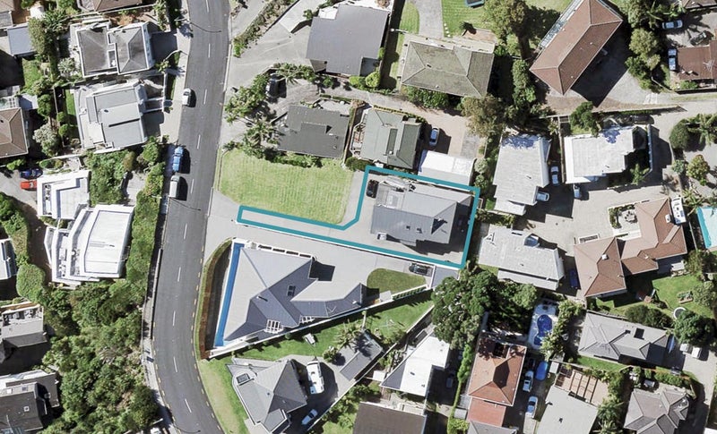 16 Bucklands Beach Road, Bucklands Beach, Auckland - Carousel 1