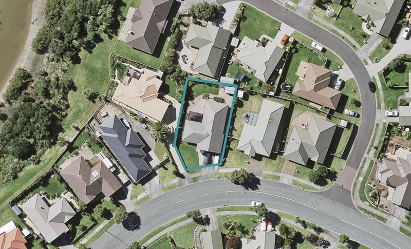 123 Burswood Drive, Burswood, Auckland - Carousel 1