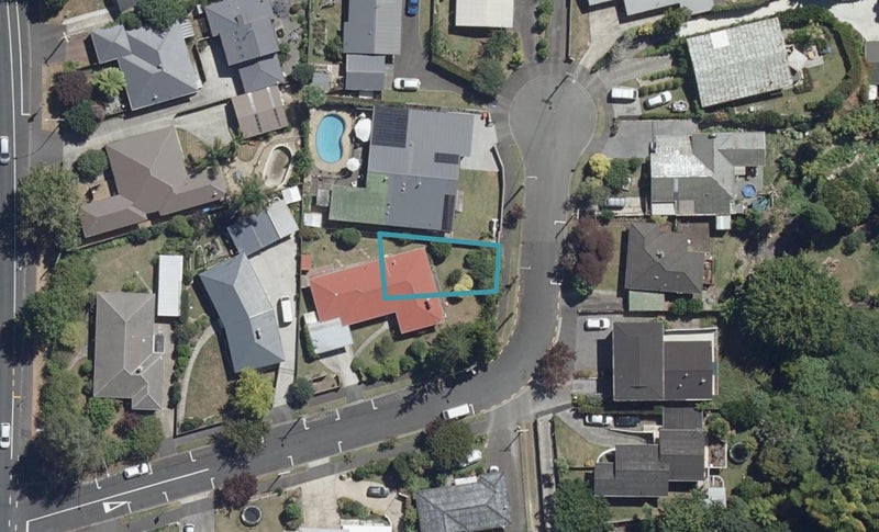 4/5 Chartwell Crescent, Chartwell, Hamilton - Carousel 1