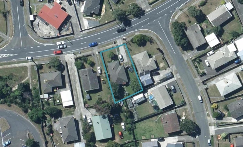 78 Driver Crescent, Cannons Creek, Porirua - Carousel 1