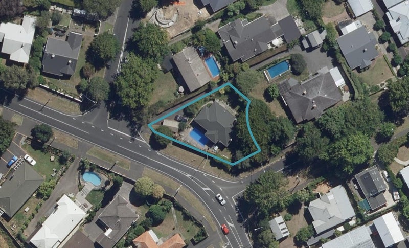 320 River Road, Claudelands, Hamilton - Carousel 1