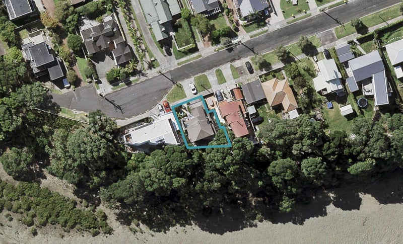 81 Ngataringa Road, Devonport, Auckland - Carousel 1