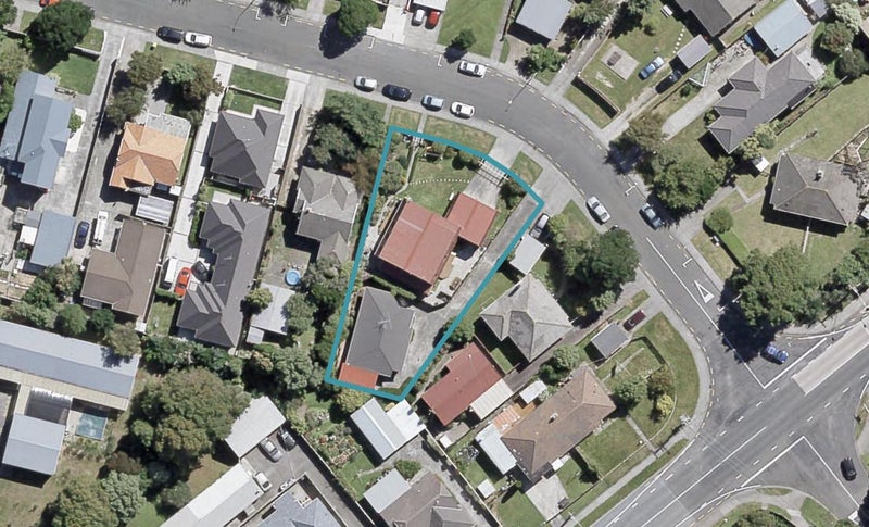 2/42 Hardy Street, Waterloo, Lower Hutt - Carousel 1
