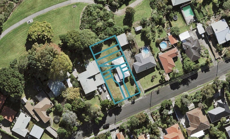 50E Sherwood Avenue, Te Atatu South, Auckland - Carousel 1