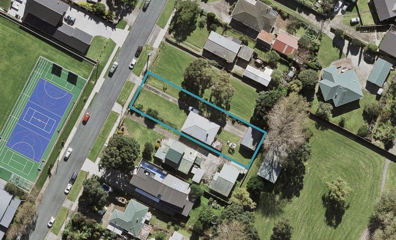 30 House Avenue, Mangere Bridge, Auckland - Carousel 1
