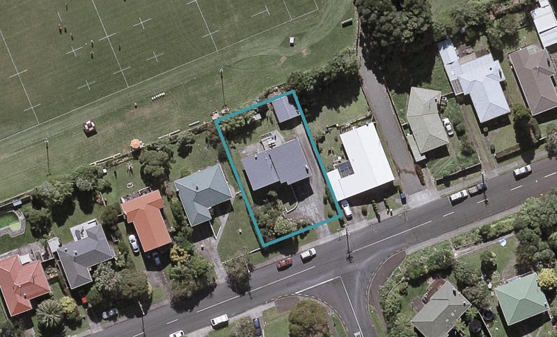 50 Clawton Street, Westown, New Plymouth - Carousel 1
