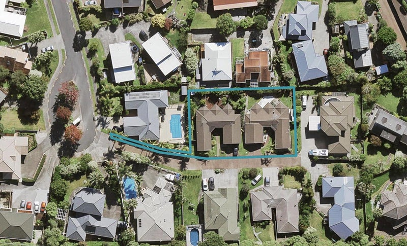 2/6 Carl Place, Unsworth Heights, Auckland - Carousel 1