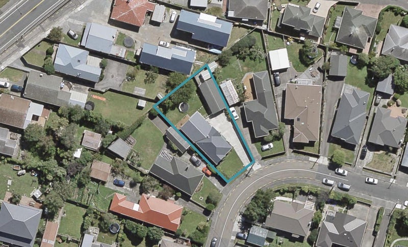 32 Ropata Crescent, Boulcott, Lower Hutt - Carousel 1