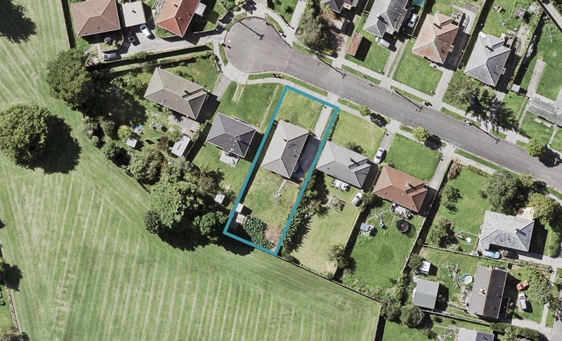 8 Leaside Lane, Glen Innes, Auckland - Carousel 1