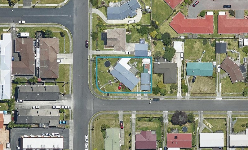 4 Clouston Crescent, Fenton Park, Rotorua - Carousel 1