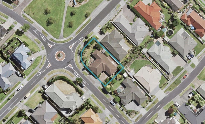 25 Highfields Terrace, Henderson, Auckland - Carousel 1