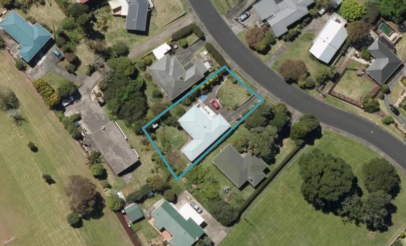 38 Fisher Terrace, Kamo, Whangarei - Carousel 1