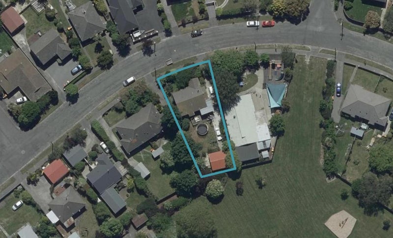 37 Pitcairn Crescent, Bryndwr, Christchurch - Carousel 1