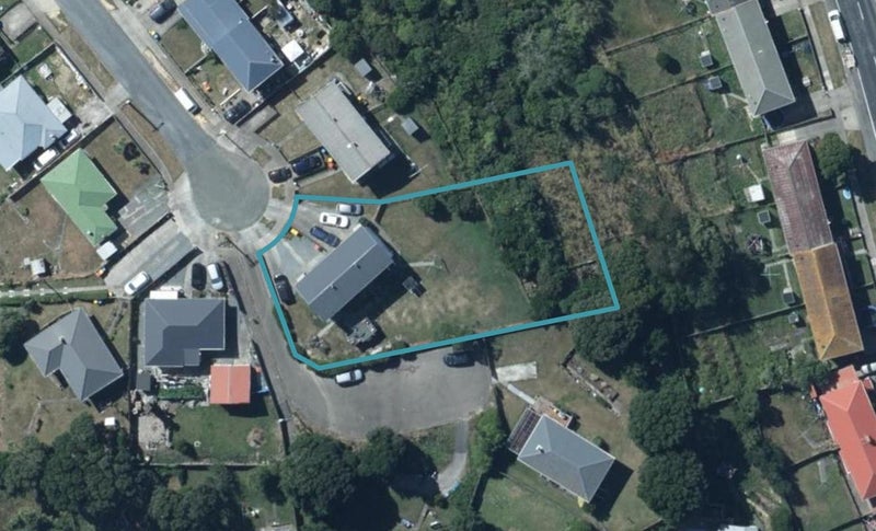 21 Wiltshire Place, Cannons Creek, Porirua - Carousel 1