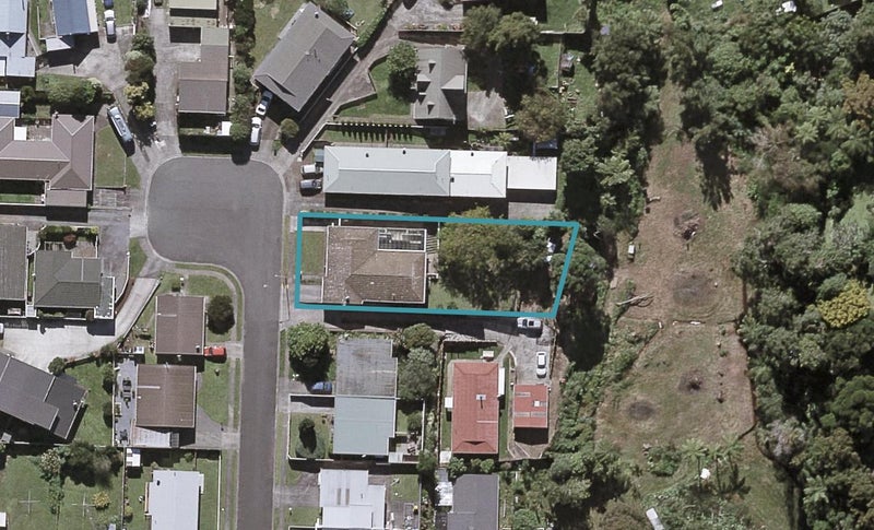 8 Brierley Place, Marfell, New Plymouth - Carousel 1