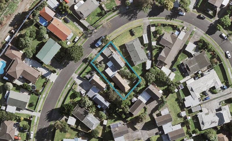 33B Challen Close, Conifer Grove, Takanini - Carousel 1