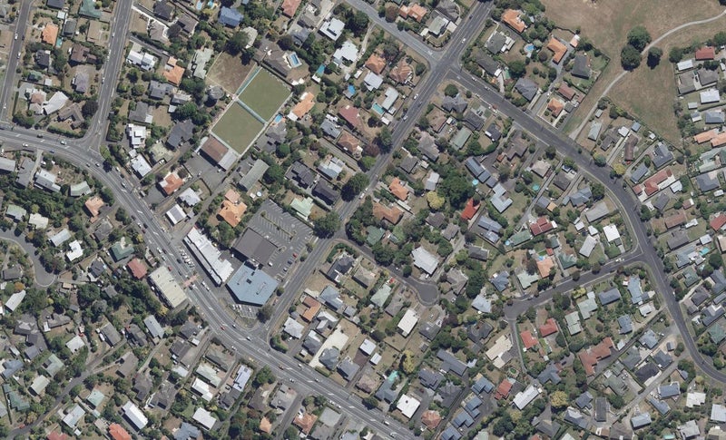 8 Masters Avenue, Hillcrest, Hamilton - Carousel 1