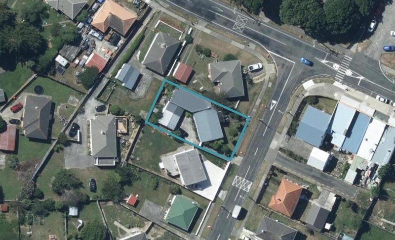 4 Hukatai Street, Elsdon, Porirua - Carousel 1