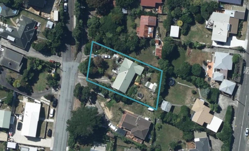 22 Whanake Street, Titahi Bay, Porirua - Carousel 1