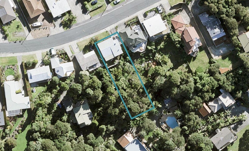 92 Wade River Road, Stanmore Bay, Whangaparaoa - Carousel 1