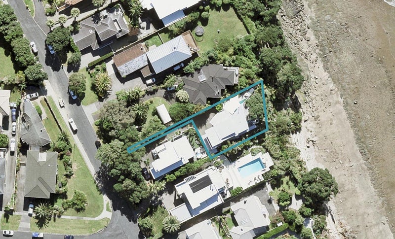 52A Sharon Road, Waiake, Auckland - Carousel 1