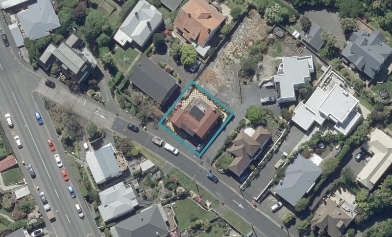 9 Erin Street, Roslyn, Dunedin - Carousel 1