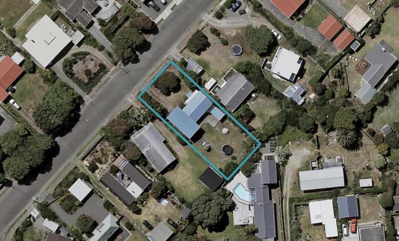 90 Field Way, Waikanae Beach, Waikanae - Carousel 1