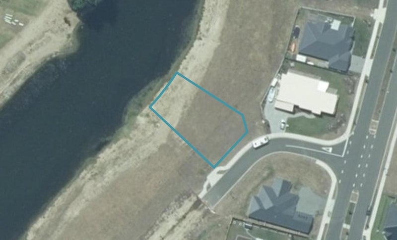 27 Kahu Crescent, WHITIANGA, HAMILTON - Carousel 1