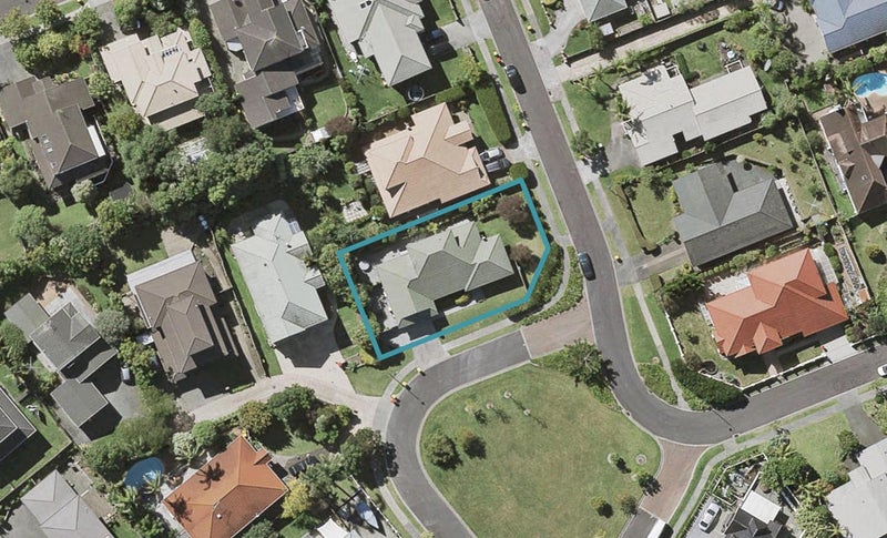 5 Te Hoe Grove, Pinehill, Auckland - Carousel 1