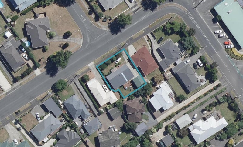 12 Hilton Road, St Andrews, Hamilton - Carousel 1