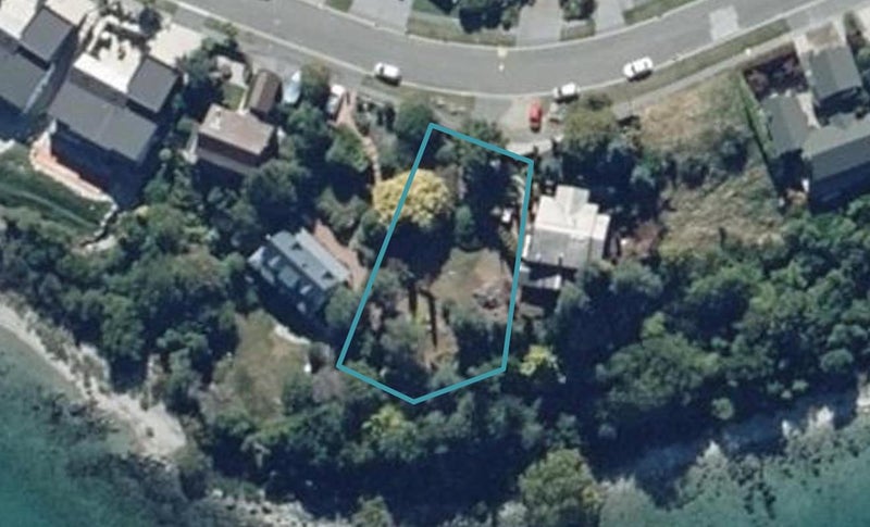 76 Cedar Drive, Kelvin Heights, Queenstown - Carousel 1