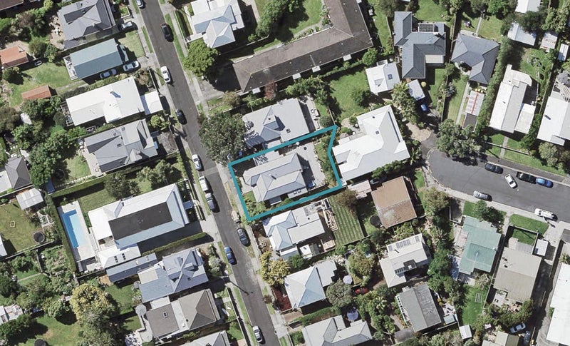 14 Cambria Road, Devonport, Auckland - Carousel 1