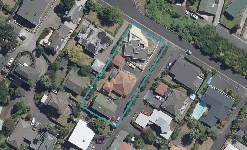 45B Carey Street, Maeroa, Hamilton - Carousel 1